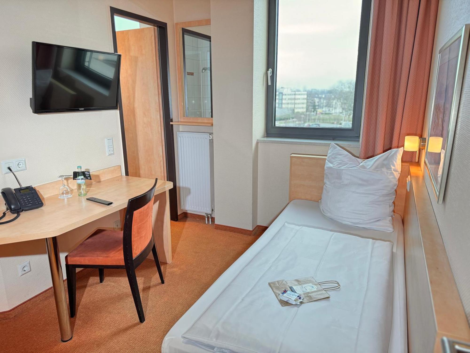 Hotel Rhein-Ruhr بوتروب المظهر الخارجي الصورة